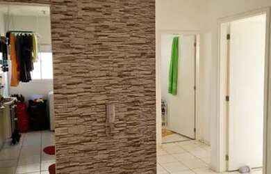 Imagem: O apartamento possui 2 Dormitórios, 1 Banheiro, 1 Vaga na garagem