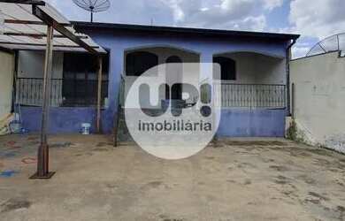 Imagem: A casa possui 1 Dormitório, 1 Banheiro, 5 Vagas na garagem