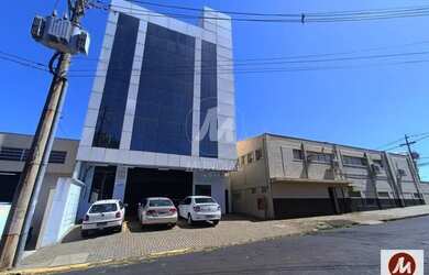 Imagem: O depósito possui 5 Vagas na garagem, 989m² de Área e Imóvel