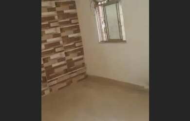 Imagem: A casa possui 3 Dormitórios e 2 Banheiros e está localizado