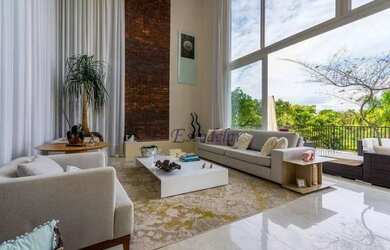 Imagem: A casa em condomínio possui 5 Dormitórios, 5 Banheiros, 5