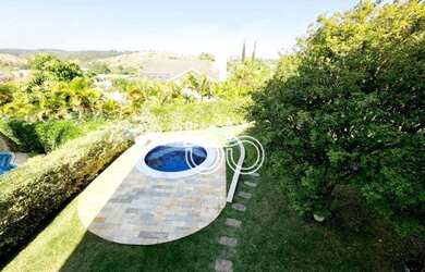 Imagem: A casa em condomínio possui 4 Dormitórios, 5 Banheiros, 5