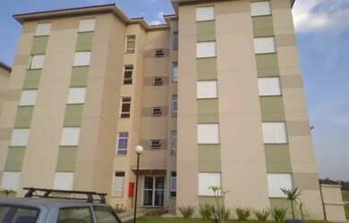 Imagem: O apartamento possui 2 Dormitórios, 1 Banheiro, 1 Vaga na garagem