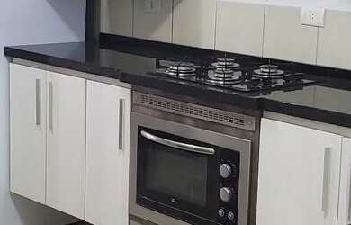 Imagem: A casa possui 2 Dormitórios, 2 Banheiros, 1 Vaga na garagem