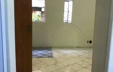 Imagem: A casa possui 2 Dormitórios, 1 Banheiro e está localizado