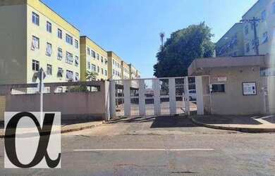 Imagem: O apartamento possui 3 Dormitórios, 1 Banheiro, 1 Vaga na garagem