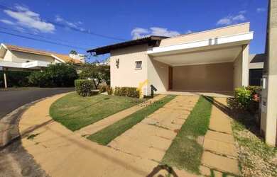 Imagem: A casa em condomínio possui 2 Dormitórios, 3 Banheiros, 3