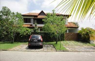 Imagem: A casa em condomínio para alugar possui 5 Dormitórios, 5 Banheiros