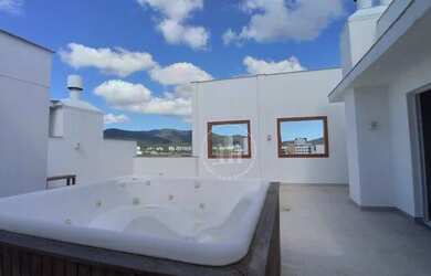 Imagem: O apartamento na cobertura possui 3 Dormitórios, 2 Banheiros