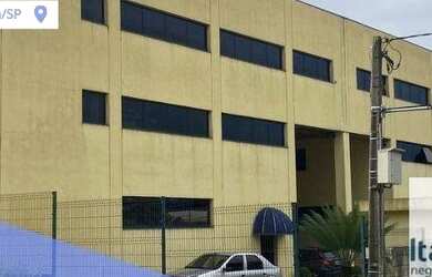 Imagem: O depósito possui 2.123m² de Área e está localizado em