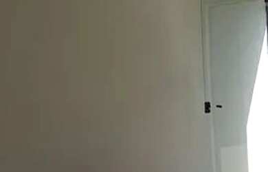 Imagem: A casa possui 2 Dormitórios, 1 Banheiro, 2 Vagas na garagem