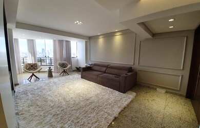 Imagem: O apartamento possui 4 Dormitórios, 4 Banheiros, 2 Vagas na