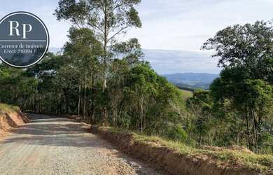 Imagem: O terreno possui 23.836m² de Área e está localizado em Nazaré