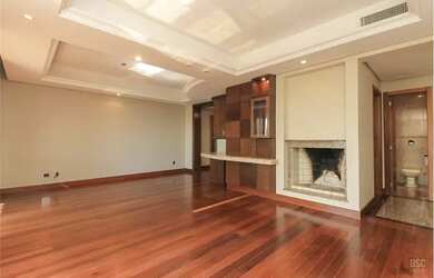 Imagem 10: Apartamento com 4 Dormitorio s localizado a no bairro Mont Serrat em Porto...