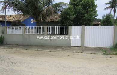 Imagem: A casa em condomínio possui 3 Dormitórios, 2 Banheiros, 300m²