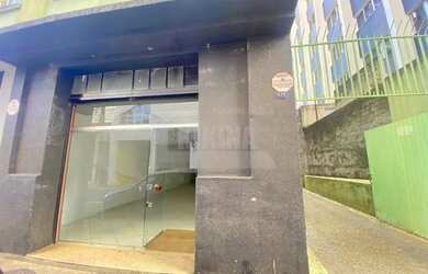 Imagem: O depósito possui 1 Vaga na garagem, 100m² de Área e está