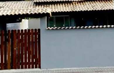 Imagem: A casa possui 2 Dormitórios, 1 Banheiro, 1 Vaga na garagem