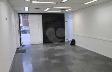 Imagem: O depósito possui 405m² de Área e está localizado em Lapa