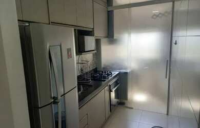 Imagem: O apartamento possui 3 Dormitórios, 1 Banheiro, 1 Vaga na garagem