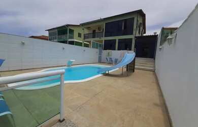 Imagem: A casa possui 2 Dormitórios, 2 Banheiros, 1 Vaga na garagem