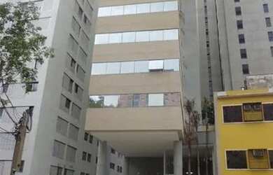 Imagem: O depósito possui 2 Vagas na garagem, 165m² de Área e está