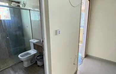 Imagem: A kitnet possui 1 Dormitório, 1 Banheiro, 1 Vaga na garagem