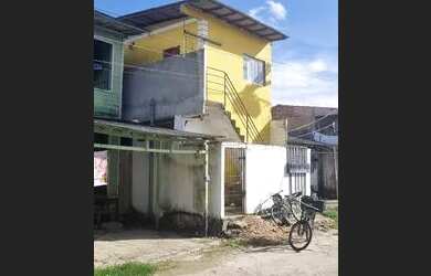 Imagem: A casa possui 4 Dormitórios, 1 Banheiro, 80m² de Área e