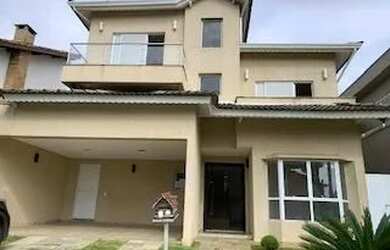 Imagem: A casa em condomínio possui 4 Dormitórios, 5 Banheiros, 4