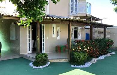 Imagem: A casa possui 3 Dormitórios, 4 Banheiros, 2 Vagas na garagem