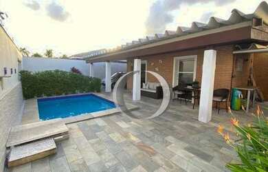 Imagem: A casa possui 5 Dormitórios, 4 Banheiros, 2 Vagas na garagem