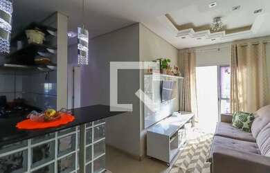 Imagem: O apartamento possui 2 Dormitórios, 1 Banheiro, 1 Vaga na garagem