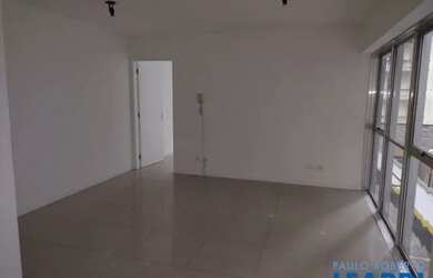 Imagem: O depósito possui 2 Vagas na garagem, 45m² de Área e está