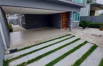 Imagem: A casa possui 5 Dormitórios, 1 Banheiro, 2 Vagas na garagem