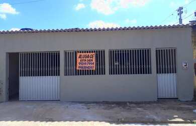 Imagem: A casa possui 3 Dormitórios, 1 Banheiro, 3 Vagas na garagem