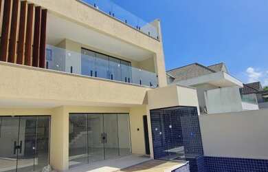 Imagem: A casa em condomínio possui 3 Dormitórios, 4 Banheiros, 3