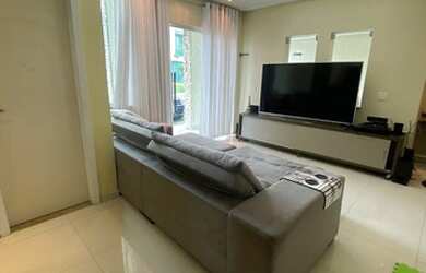 Imagem: A casa em condomínio possui 3 Dormitórios, 4 Banheiros, 2