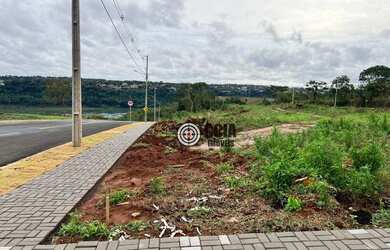 Imagem: O terreno possui 260m² de Área e está localizado em Porto