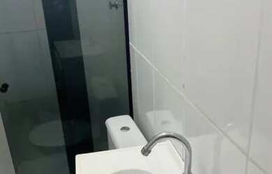 Imagem 2: Casa. 1m² de Área, 2 Vagas na garageme1 Dormitório