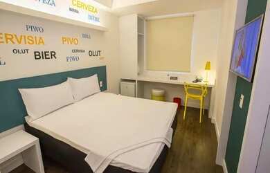 Imagem: O apartamento possui 1 Dormitório, 1 Banheiro, 1 Vaga na garagem