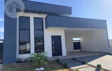 Imagem: A casa possui 3 Dormitórios, 3 Banheiros, 3 Vagas na garagem