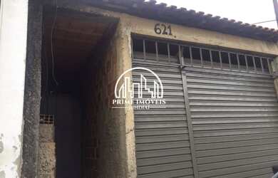 Imagem: A casa possui 5 Dormitórios, 3 Banheiros, 2 Vagas na garagem