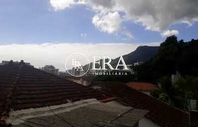 Imagem: A casa possui 5 Dormitórios, 5 Banheiros, 1 Vaga na garagem