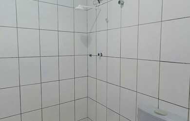 Imagem: A casa possui 2 Dormitórios, 1 Banheiro e está localizado