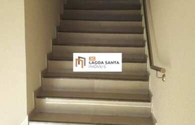 Imagem: A casa possui 3 Dormitórios, 1 Banheiro, 3 Vagas na garagem