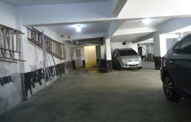 Imagem: O depósito possui 1 Vaga na garagem e 35m² de Área e está