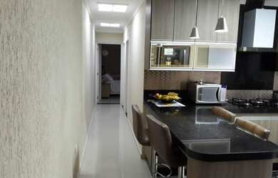 Imagem: A casa possui 3 Dormitórios, 2 Banheiros, 2 Vagas na garagem