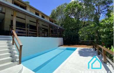 Imagem 1: Casa Venda alto padrão a venda no condomínio Domingas Dias em Ubatuba...