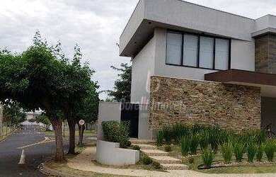 Imagem: A casa em condomínio à venda possui 3 Dormitórios, 4 Banheiros