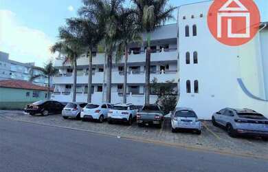 Imagem: O apartamento possui 1 Dormitório, 1 Banheiro, 1 Vaga na garagem