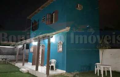 Imagem: A casa possui 2 Dormitórios, 2 Banheiros, 1 Vaga na garagem